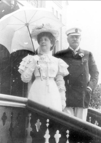 1905年比洛和他的妻子