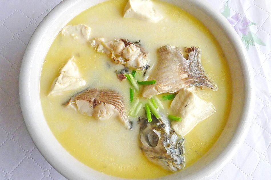 青魚豆腐湯 青魚豆腐湯