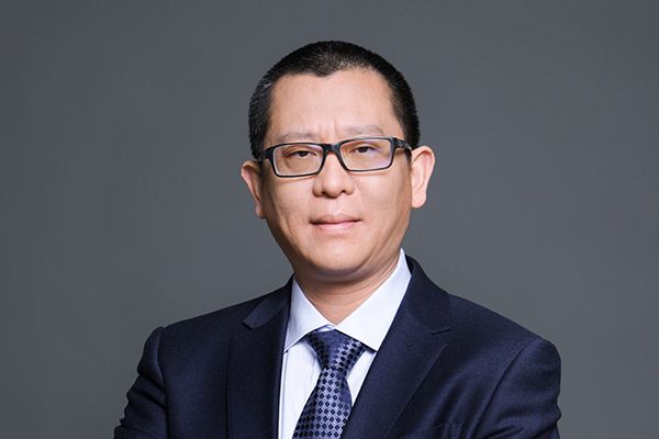 鐘雲華(《中國企業家》雜誌社、《中國花卉報》社社長) 鐘雲華(《中國企業家》雜誌社、《中國花卉報》社社長)