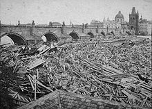 1872年洪水中的查理大橋