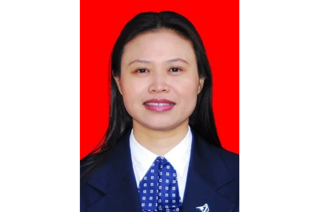 尹丹(深圳國小教師) 尹丹(深圳國小教師)