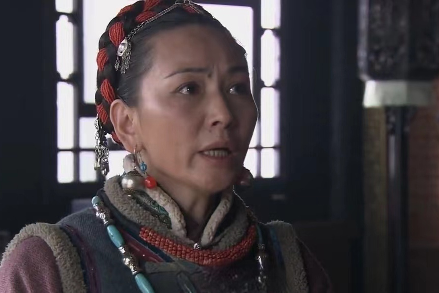 娜仁(民族歷史劇《鄂爾多斯風暴》中的角色) 娜仁(民族歷史劇《鄂爾多斯風暴》中的角色)