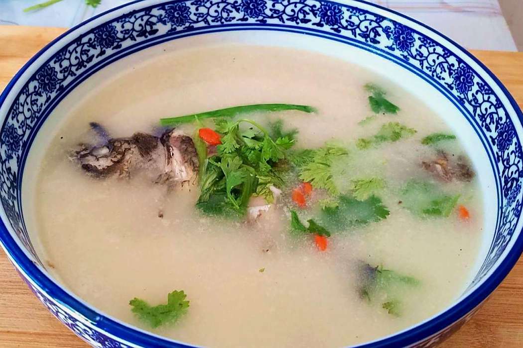 清湯鯽魚 清湯鯽魚