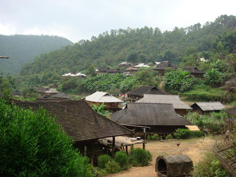 弄卡村 弄卡村