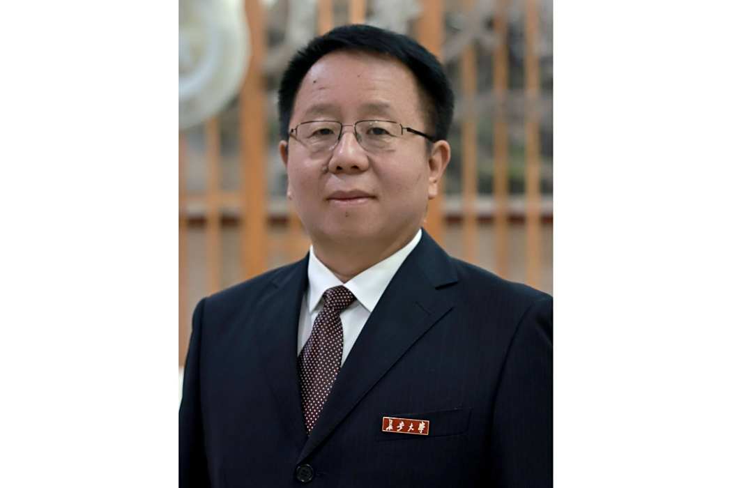 李國光(長安大學黨委委員、常委、黨委辦公室主任、統戰部部長) 李國光(長安大學黨委委員、常委、黨委辦公室主任、統戰部部長)
