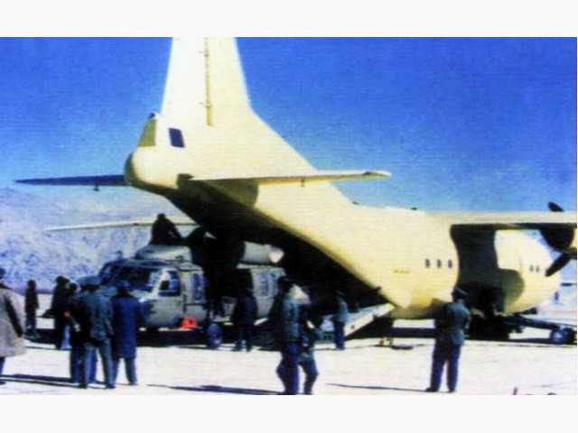 運-8A“黑鷹”直升機載機