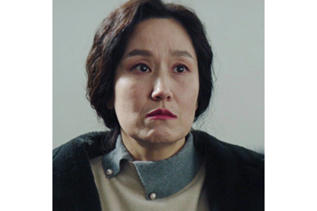 李在熙(2024年韓國電視劇《白雪公主必須死-BLACK OUT》中的角色) 李在熙(2024年韓國電視劇《白雪公主必須死-BLACK OUT》中的角色)