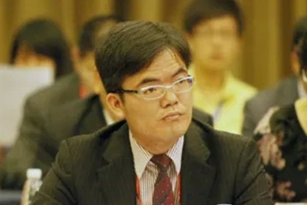 楊金髮(超大現代副總裁,集團戰略研究所常務副所長,黨委書記) 楊金髮(超大現代副總裁,集團戰略研究所常務副所長,黨委書記)