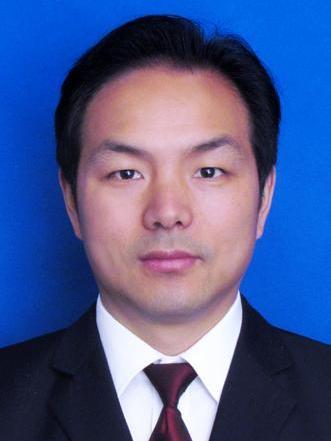 華君(浙江省杭州市公安局富陽區分局黨委委員,區紀委、區監委派駐杭州市公安局富陽區分局紀檢監察組組長) 華君(浙江省杭州市公安局富陽區分局黨委委員,區紀委、區監委派駐杭州市公安局富陽區分局紀檢監察組組長)