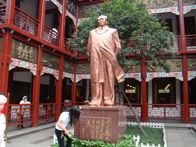 火宮殿中毛澤東雕像