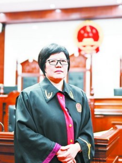郭靜(廈門市海滄區人民法院家事少年審判庭庭長) 郭靜(廈門市海滄區人民法院家事少年審判庭庭長)
