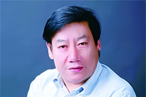 周振華(中國作家協會會員、中國書法家協會會員)