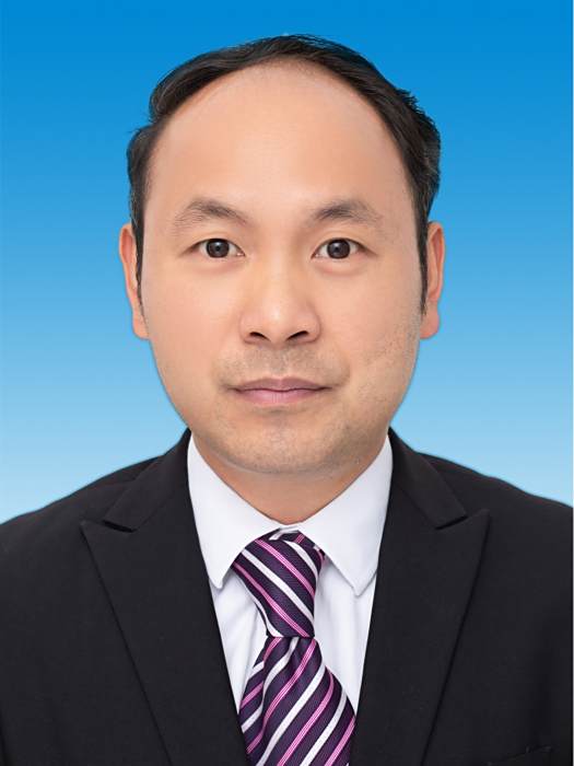 易偉(重慶市墊江縣中小企業服務中心主任) 易偉(重慶市墊江縣中小企業服務中心主任)