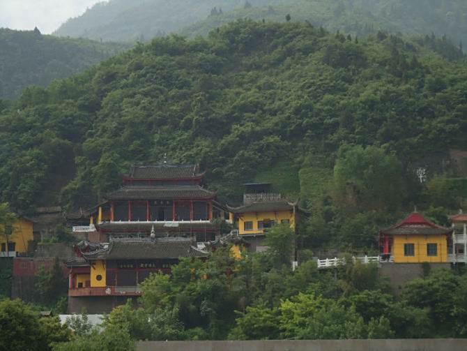 龍吊寺村 龍吊寺村