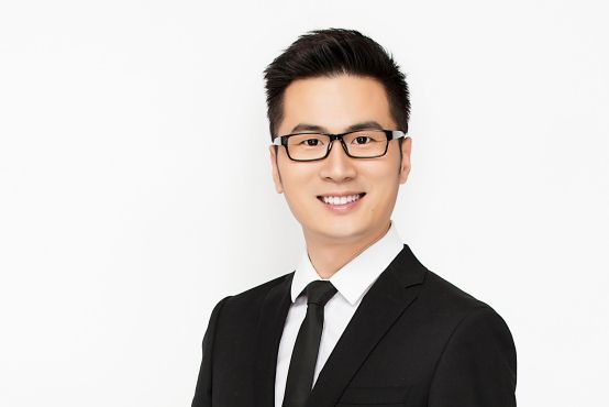 朱文超(山東廣播電視台主持人) 朱文超(山東廣播電視台主持人)