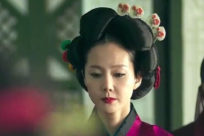 紅潮(韓劇《魔女寶鑑》中的角色) 紅潮(韓劇《魔女寶鑑》中的角色)