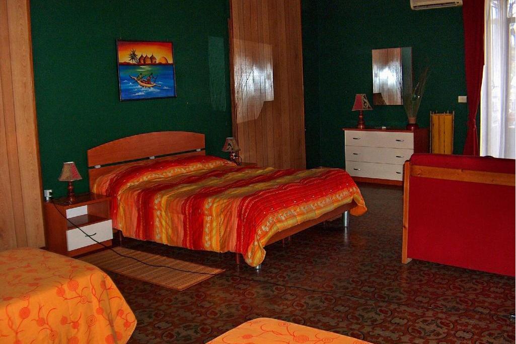 Holland Guest House Holland Guest House