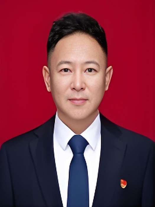 張曉旭(河南省洛陽市公益順風車文化發展中心黨支部書記兼工會主席)