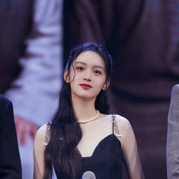 周也(中國內地影視女演員) 周也(中國內地影視女演員)