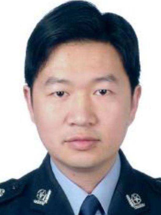 劉曉東(江西省吉安市吉水縣公安局黨委委員、副政委) 劉曉東(江西省吉安市吉水縣公安局黨委委員、副政委)