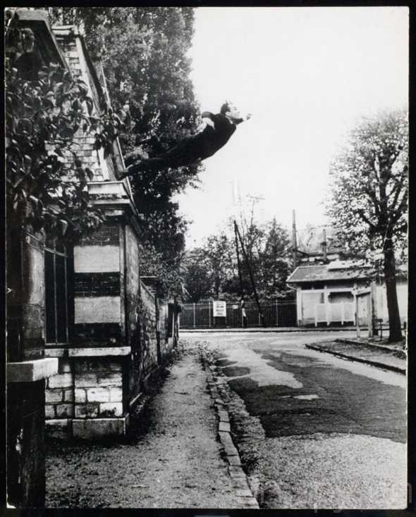 《自由墜落》伊夫·克萊因（Yves Klein）