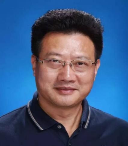 尹玉龍(中大博研諮詢創始人) 尹玉龍(中大博研諮詢創始人)