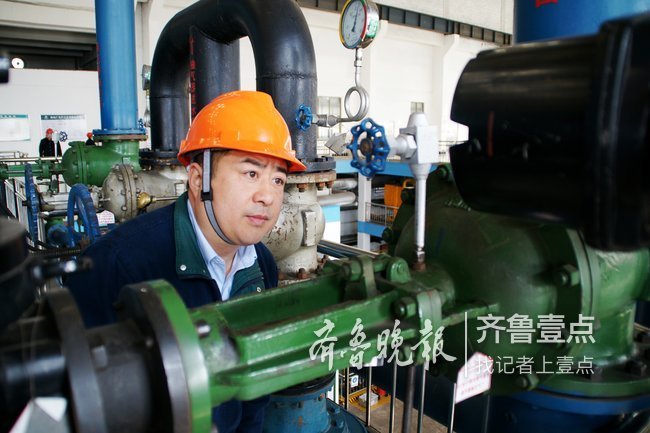 張建偉(全國人大代表、華盛江泉集團產業工人) 張建偉(全國人大代表、華盛江泉集團產業工人)