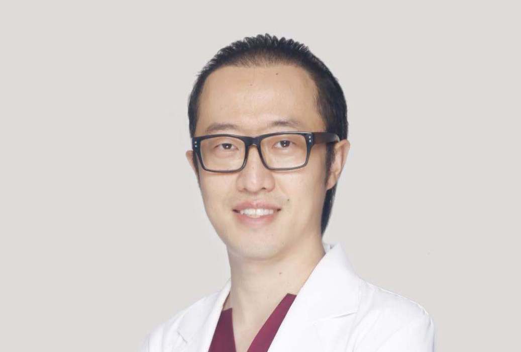 王培(上海維佳康口腔門診部執業醫生) 王培(上海維佳康口腔門診部執業醫生)