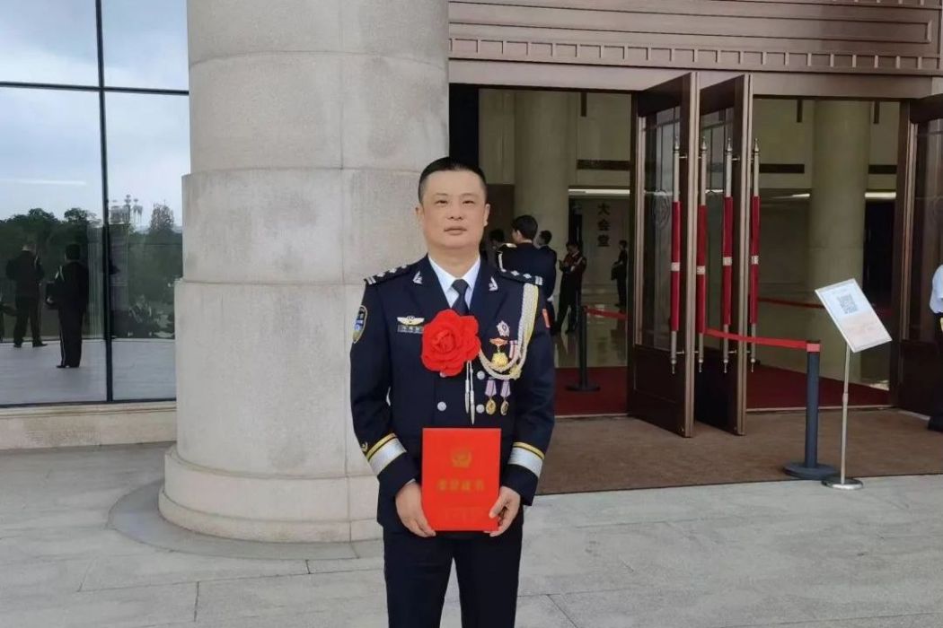 馮建國(南昌市公安局經濟技術開發區分局刑偵大隊大隊長)