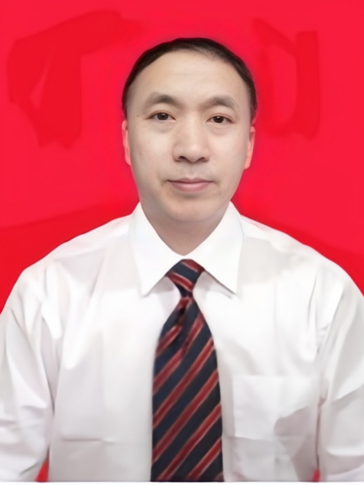 王龍海(眉山市甘眉工業園區管理委員會四級調研員) 王龍海(眉山市甘眉工業園區管理委員會四級調研員)