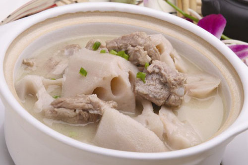 豬肉煲蓮藕 豬肉煲蓮藕