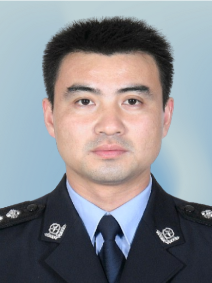 王小冬(江蘇省徐州市銅山區公安局黨委委員、政治處主任) 王小冬(江蘇省徐州市銅山區公安局黨委委員、政治處主任)