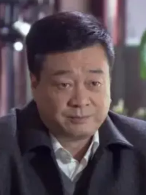 黃清揚(《別逼我結婚》中陳逸恆飾演的角色) 黃清揚(《別逼我結婚》中陳逸恆飾演的角色)