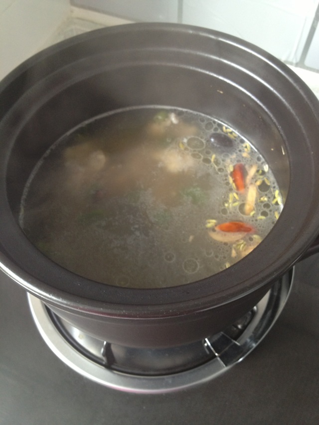 砂鍋排骨煲酸菜