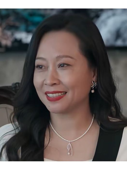 石進(電視劇《以美之名》中的投資方角色) 石進(電視劇《以美之名》中的投資方角色)