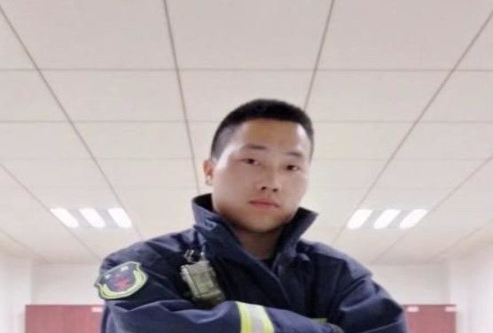 張鑫(烈士) 張鑫(烈士)