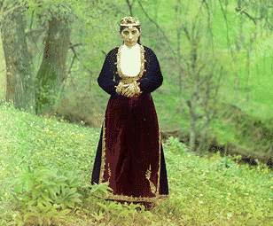 著民族服飾的亞美尼亞婦女 阿爾特溫