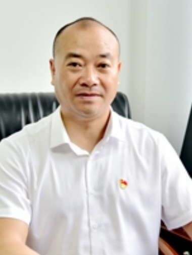 黃文興(四川省瀘州市瀘縣教育體育局黨組成員、副局長) 黃文興(四川省瀘州市瀘縣教育體育局黨組成員、副局長)