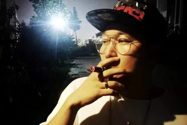 母焌成 母焌成
