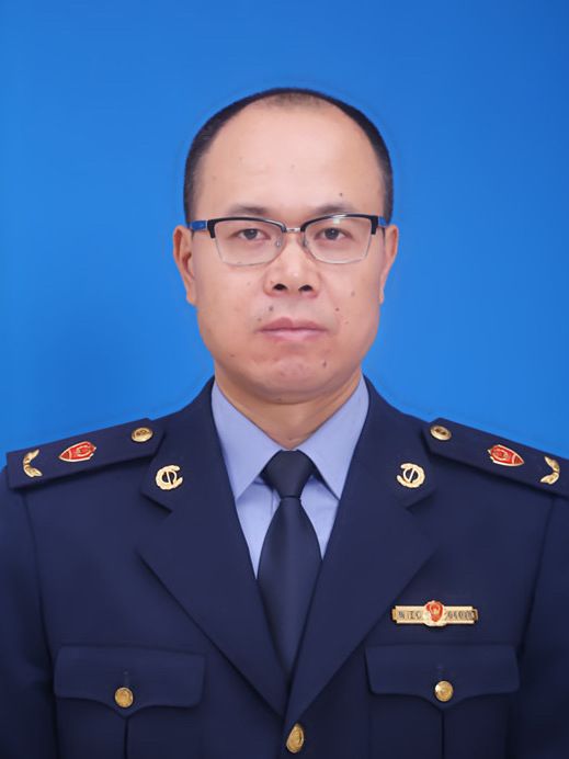 李飛雲(浙江省溫州市永嘉縣市場監督管理局黨委委員、副局長) 李飛雲(浙江省溫州市永嘉縣市場監督管理局黨委委員、副局長)