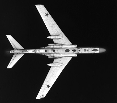 圖-16轟炸機