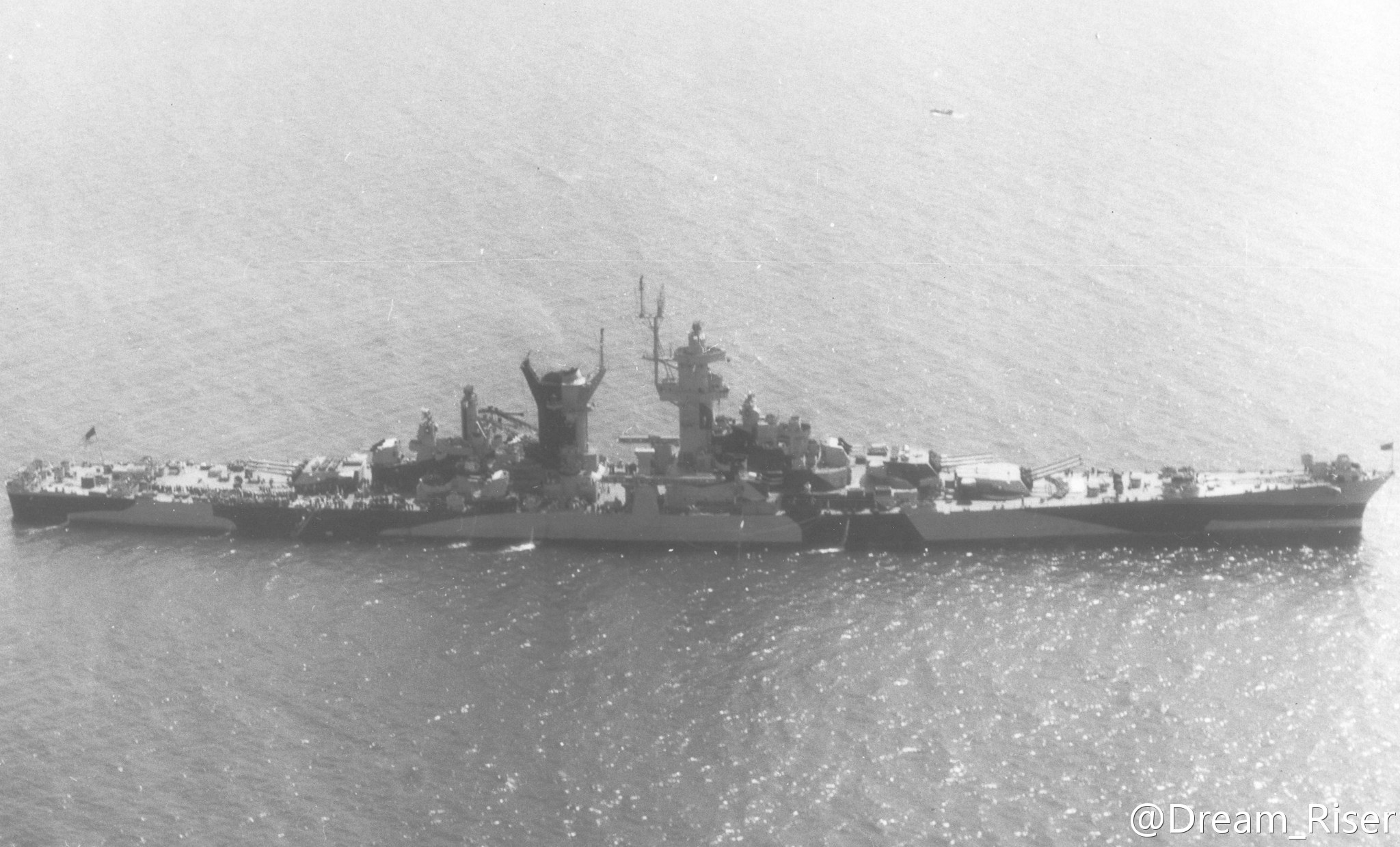1944年底的阿拉斯加號