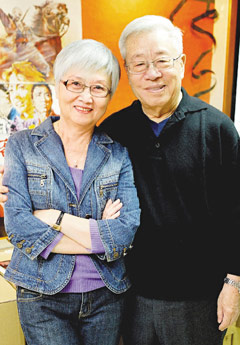 張曾澤（右）4年前和太太李虹返台時的合影