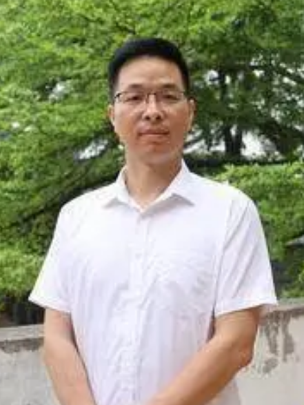 李政(第十四屆全國人大代表,廣東省鼎泰機器人科技有限公司研發部經理) 李政(第十四屆全國人大代表,廣東省鼎泰機器人科技有限公司研發部經理)