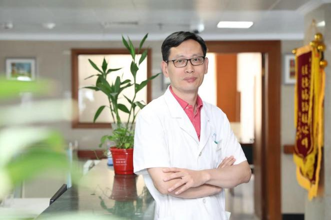 陶琦(江蘇省中醫院推拿科主任醫師) 陶琦(江蘇省中醫院推拿科主任醫師)