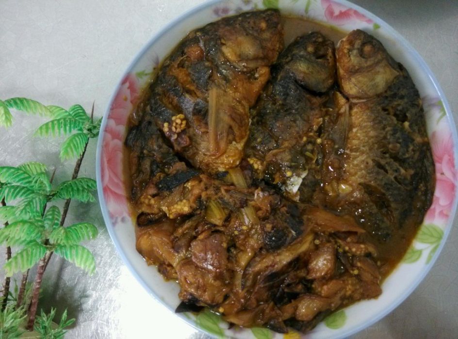 茄子燉鯽魚 茄子燉鯽魚