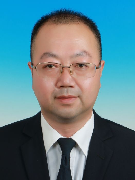 張偉鋒(浙江省玉環市教育局黨委委員、玉環中學黨總支書記) 張偉鋒(浙江省玉環市教育局黨委委員、玉環中學黨總支書記)