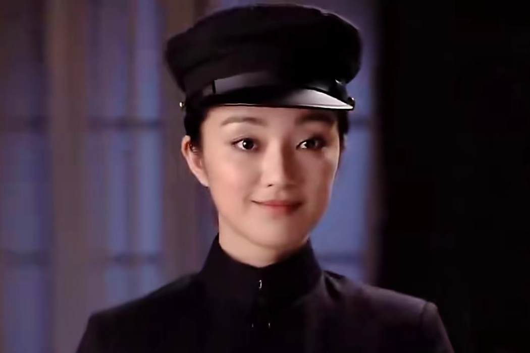 白莎(《九死一生》中的角色,由劉越飾演) 白莎(《九死一生》中的角色,由劉越飾演)