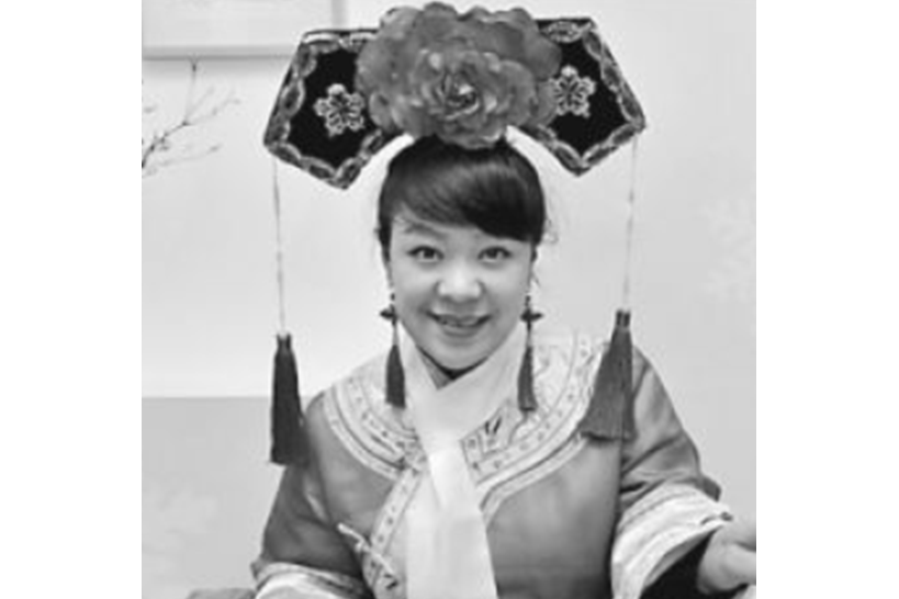 蔣麗娜(牡丹江渤海靺鞨文化發展有限公司手繡工) 蔣麗娜(牡丹江渤海靺鞨文化發展有限公司手繡工)