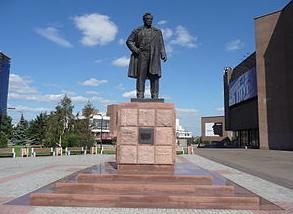 阿斯塔菲耶夫雕像